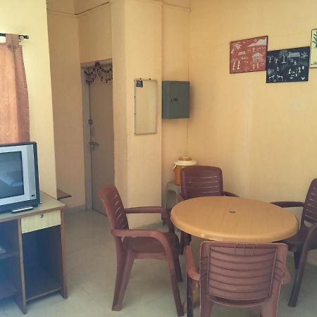 Mtdc Approved Mohiniraj Guest House Nashik Bagian luar foto