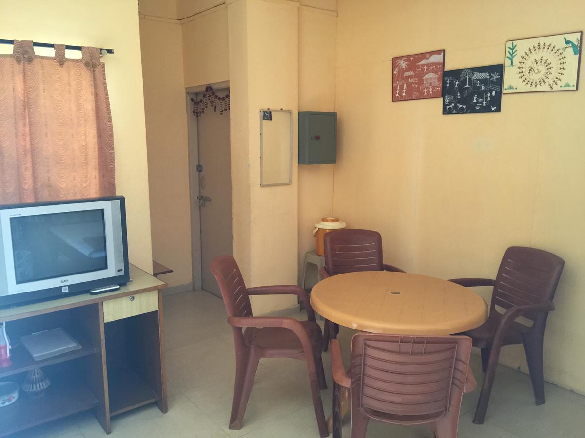 Mtdc Approved Mohiniraj Guest House Nashik Bagian luar foto
